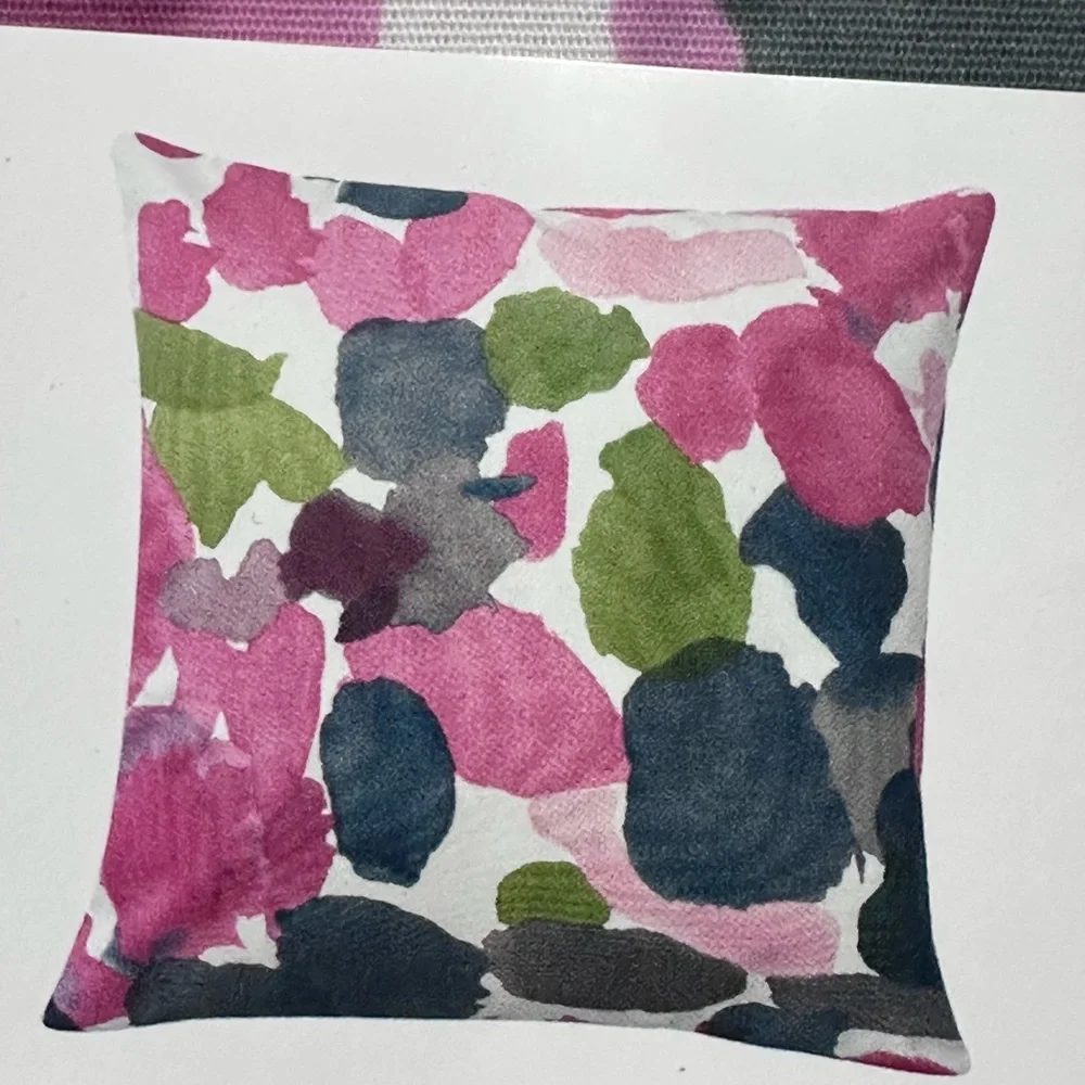 IKEA NEW 20x20 BRONSMAL Floral pillow Cover‎